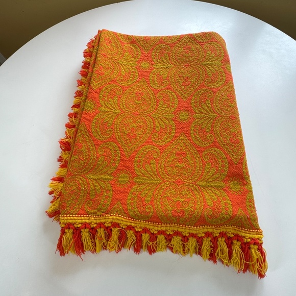 Vintage 1960s bedspread, orange and avocado green pattern, fringed, twin size - Picture 8 of 8